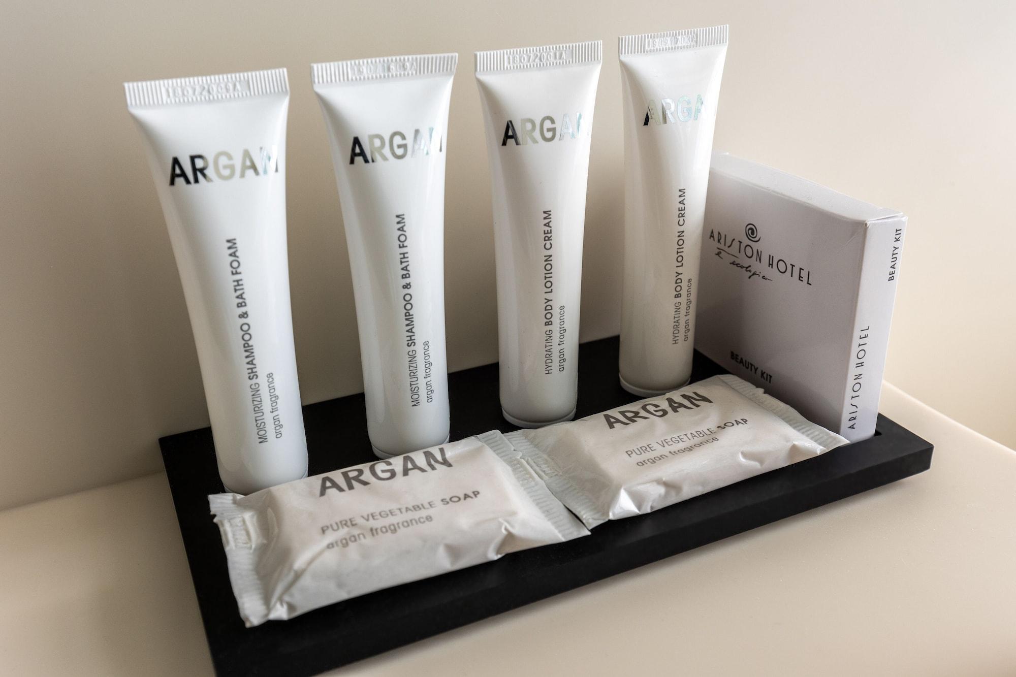 Hotel Ariston Milan Bagian luar foto