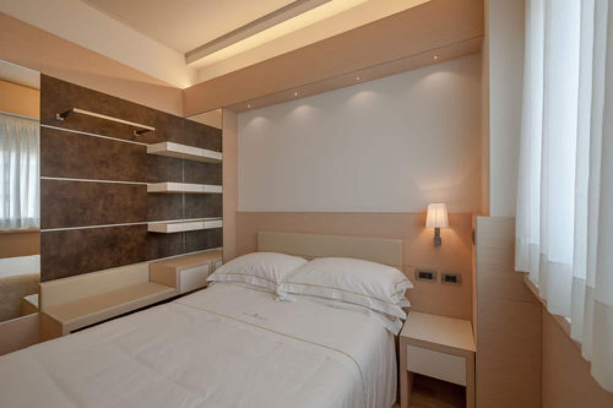 Hotel Ariston Milan Bagian luar foto