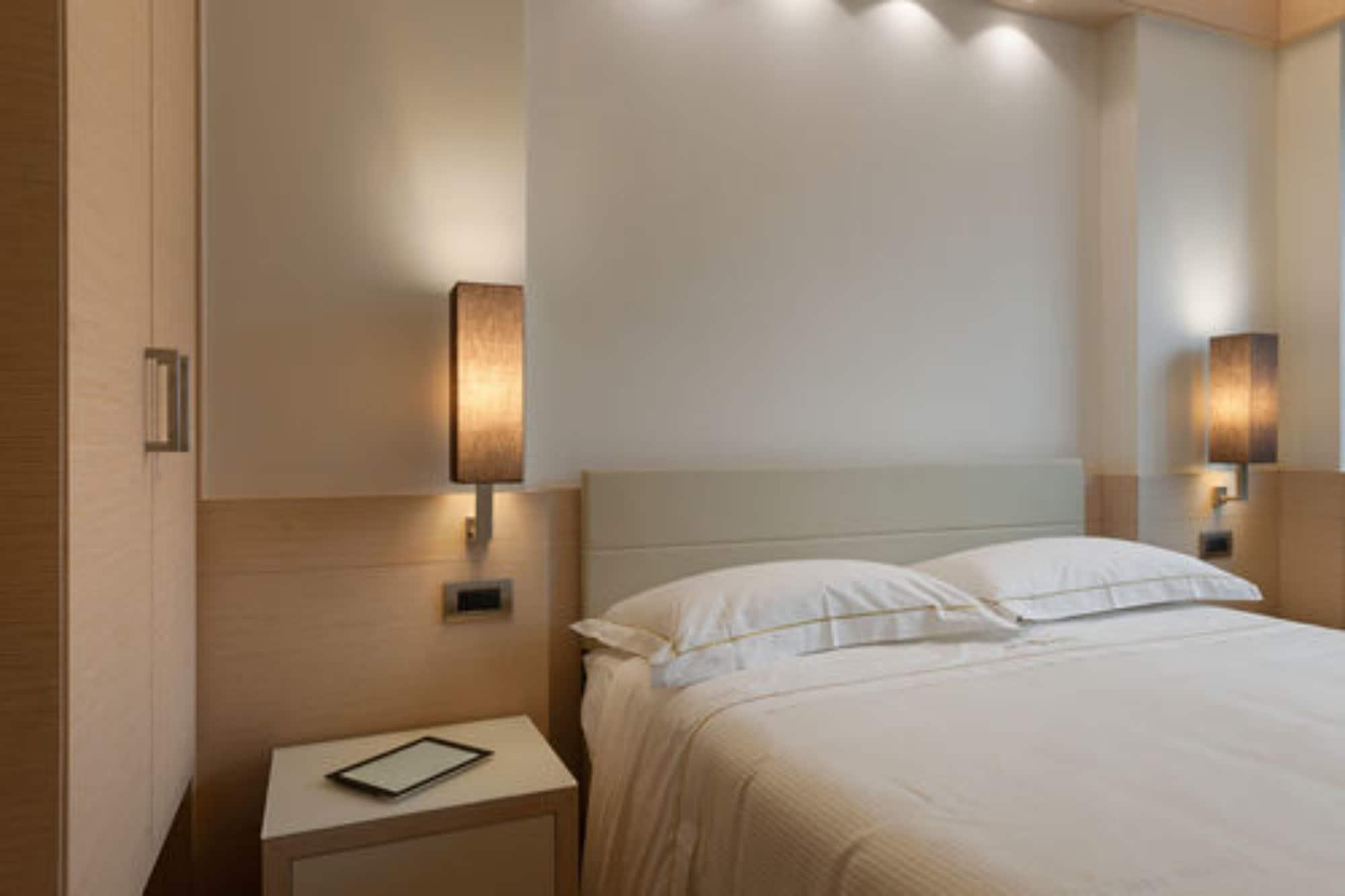 Hotel Ariston Milan Bagian luar foto