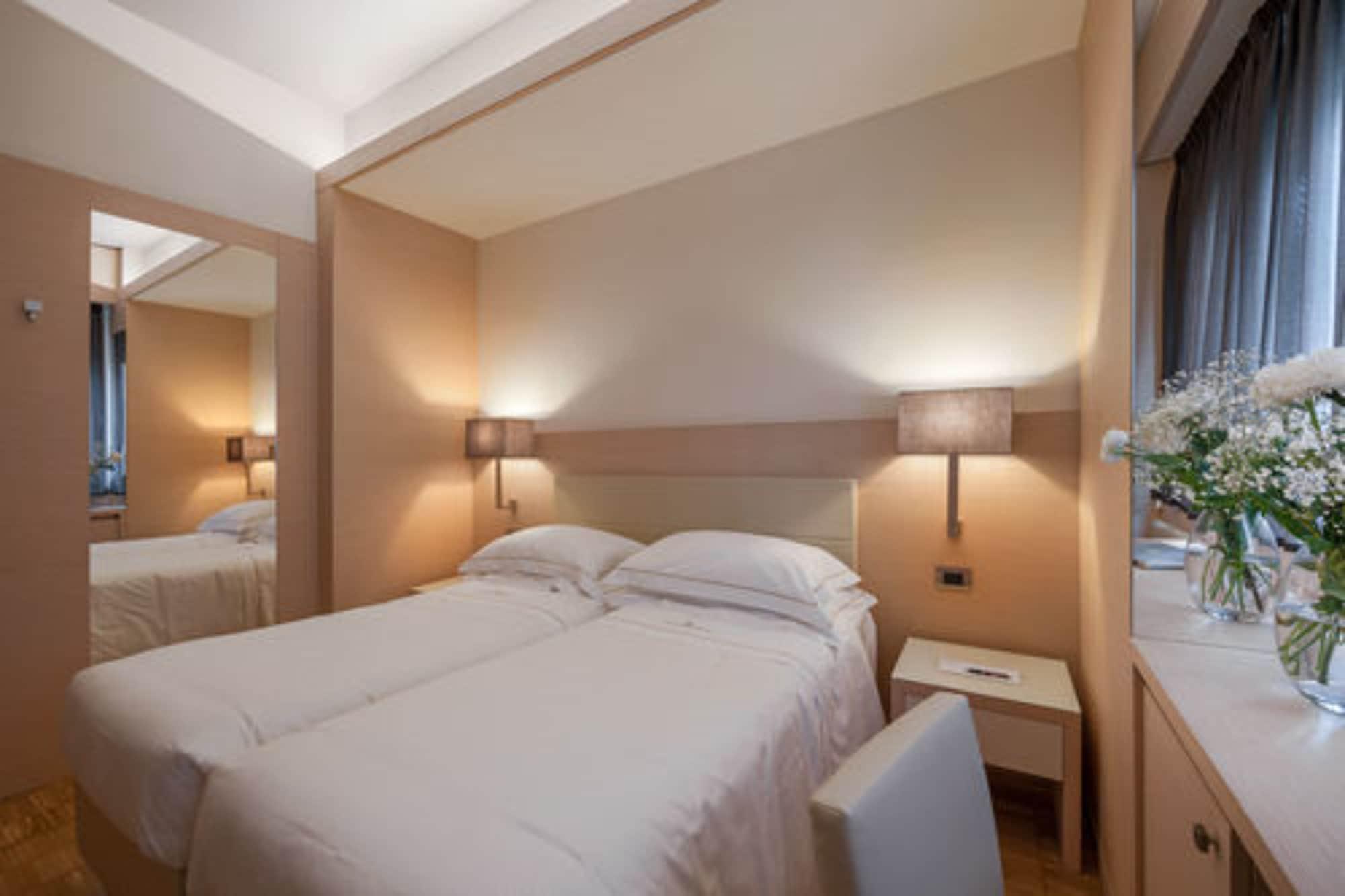 Hotel Ariston Milan Bagian luar foto